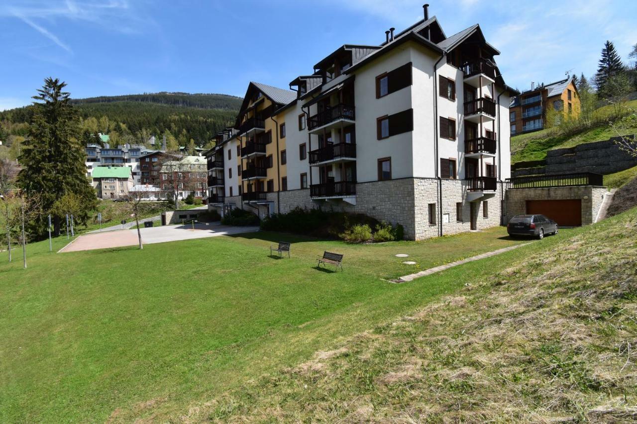 Apartment Dalibor II With Private Entrance And Private Garage Špindlerŭv Mlýn Extérieur photo