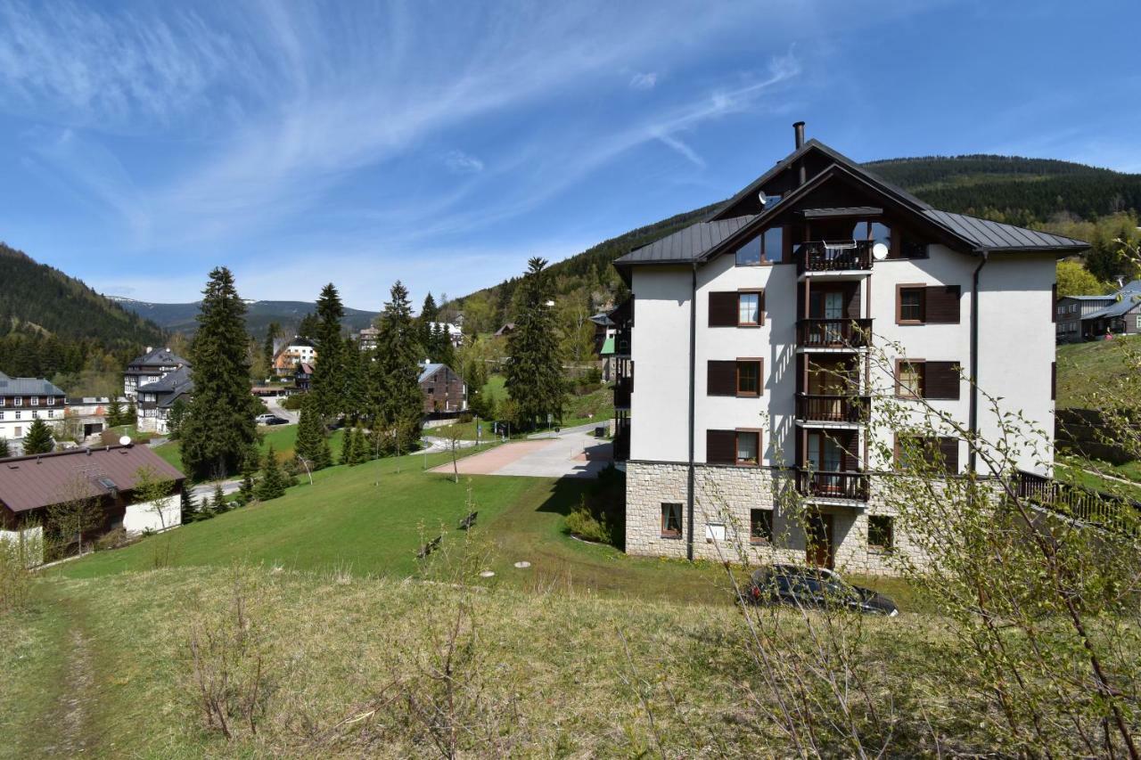Apartment Dalibor II With Private Entrance And Private Garage Špindlerŭv Mlýn Extérieur photo